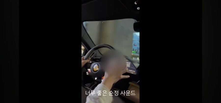 부모님하고 페라리 뽑으러 간 21살 대학생 jpg_14.jpg
