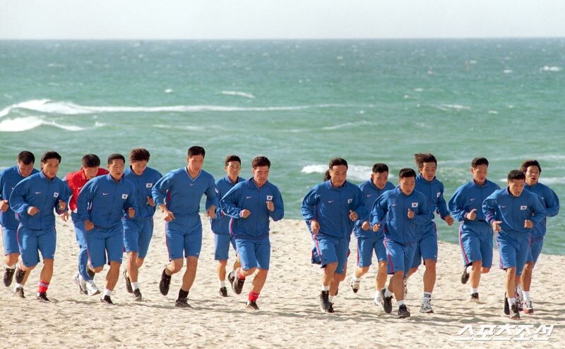 오로지 사진기자들을 위한 훈련 포즈.jpg_11.jpg