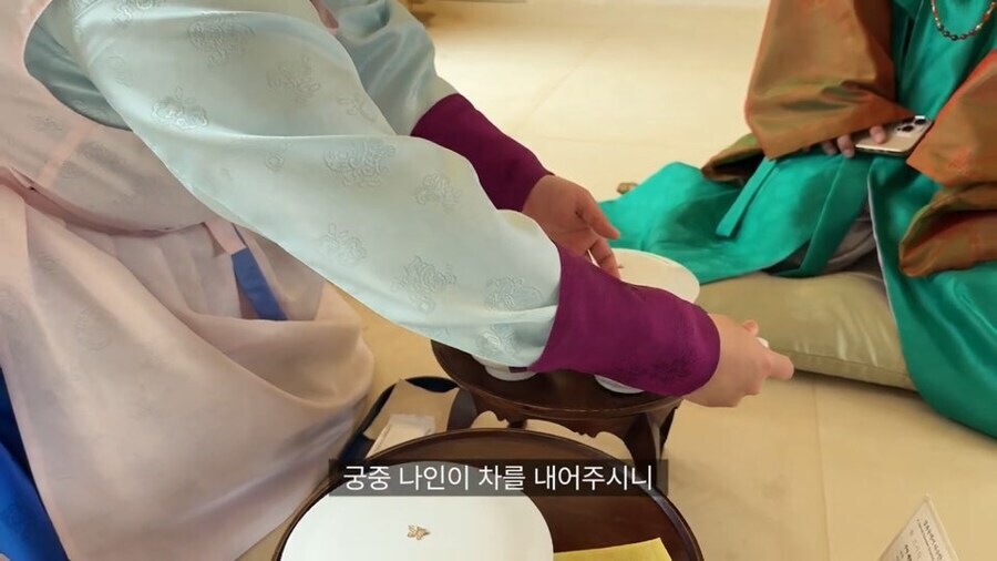 경쟁 빡세서 아무나 못들어 간다는 경복궁 내부 카페_9.jpg