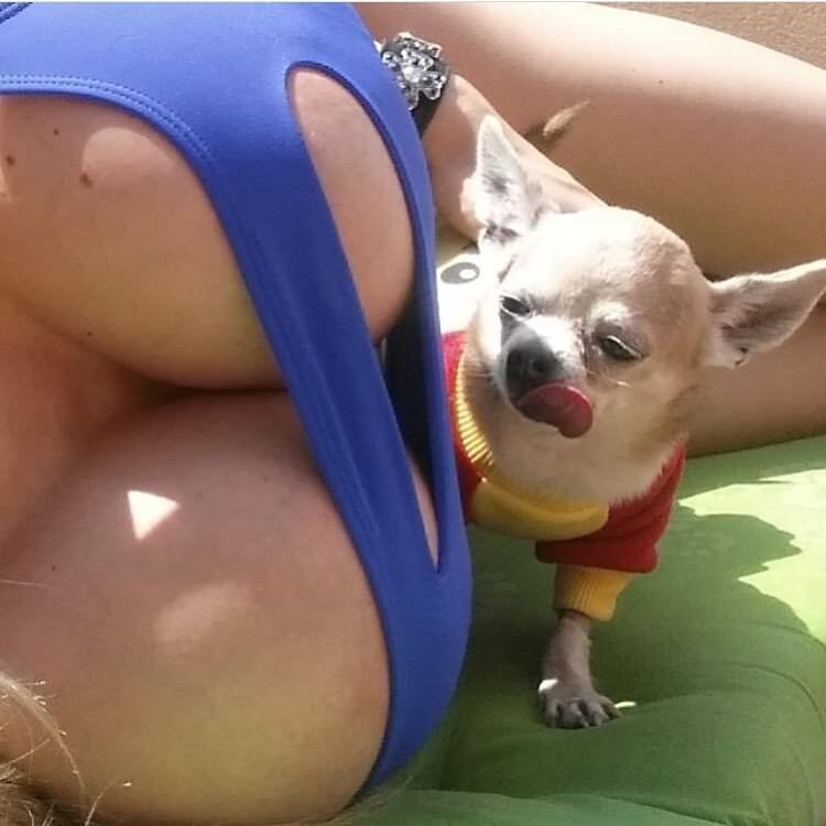 혼잣말 때문에 퇴사당한 직원_1.jpg