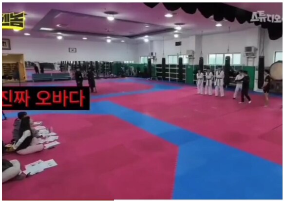 로우킥 맞고 오버하지 말라고 하네요_4.png