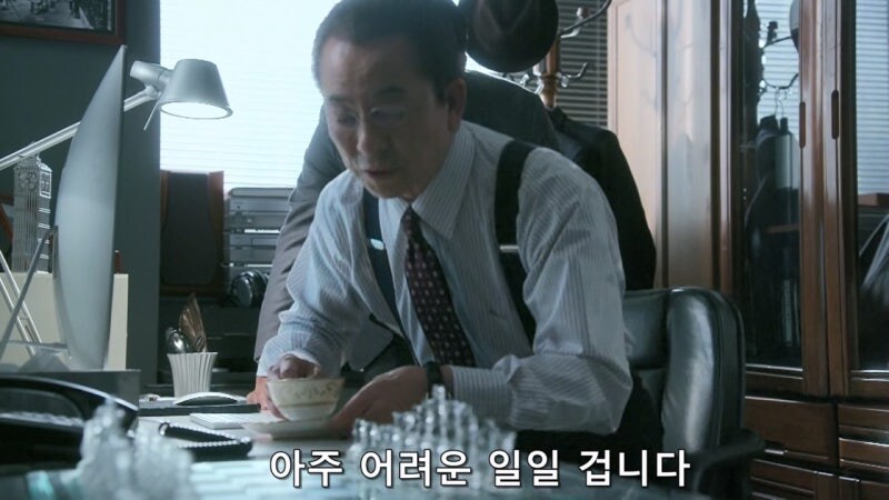 단골손님조차 기억 못 하는 여자 사장님_36.jpg