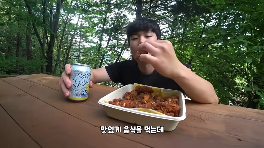 이론상 무적인데 이론을 못 믿겠는 테이블._4.png