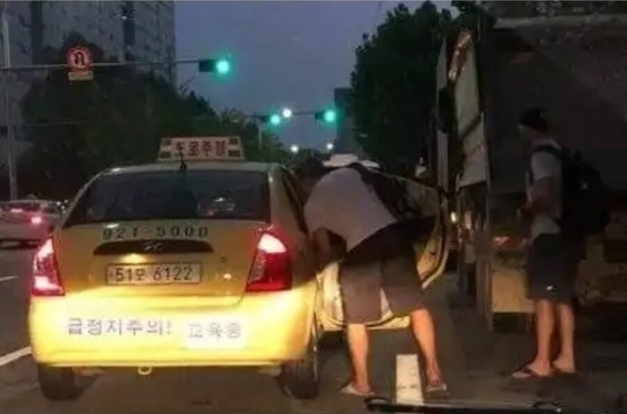 ???: 한국은 외국인들의 택시 승차를 거부하는 나라다_1.jpg