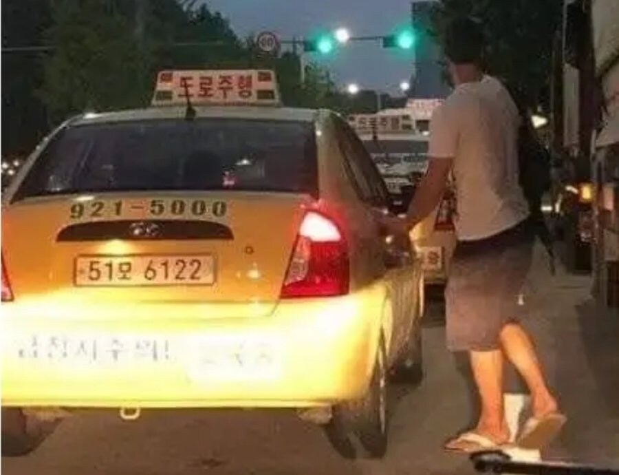 ???: 한국은 외국인들의 택시 승차를 거부하는 나라다_2.jpg