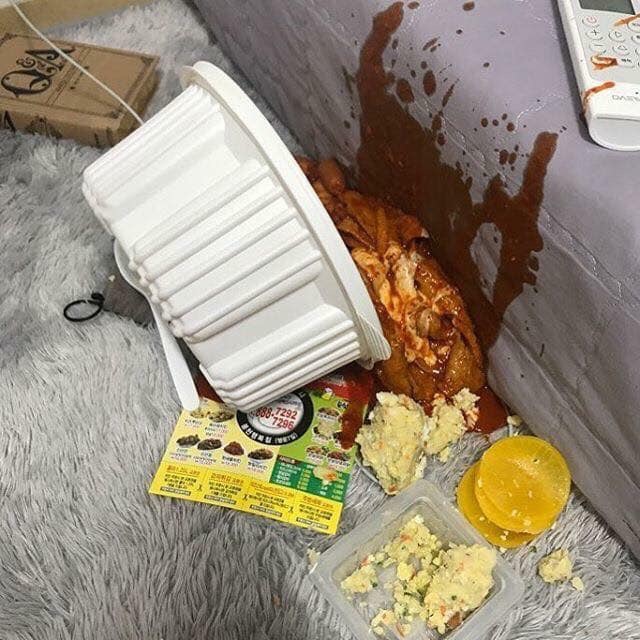 떡볶이 대참사.jpg_1.jpg
