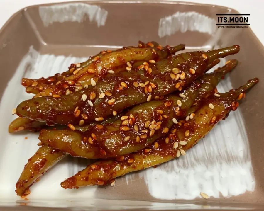생각보다 꽤 맛있는데 틀딱 취급받는 반찬_2.webp
