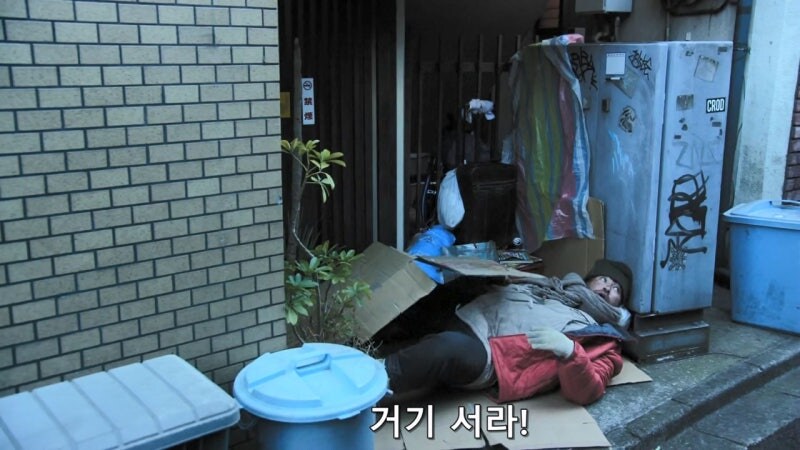 범죄와 연루된 순박한 노숙자의 최후_24.jpg