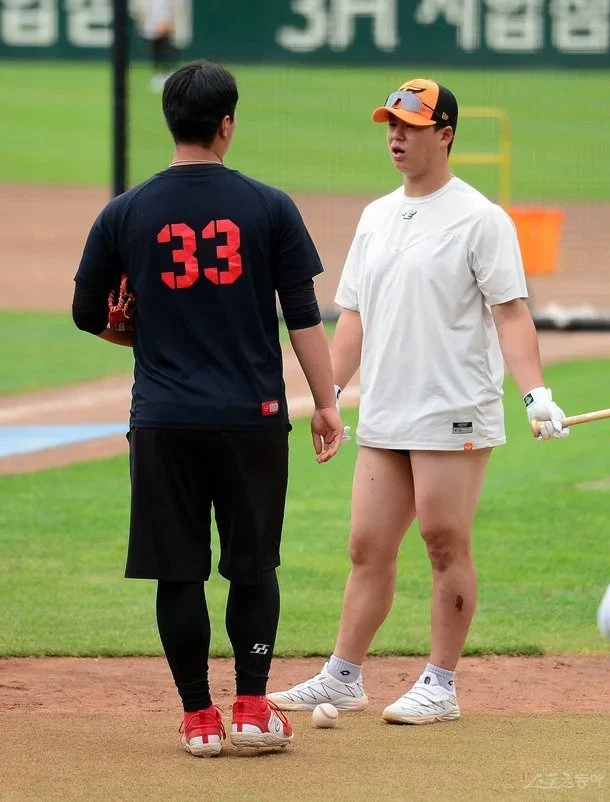 한화 하의실종 치어리더_1.webp