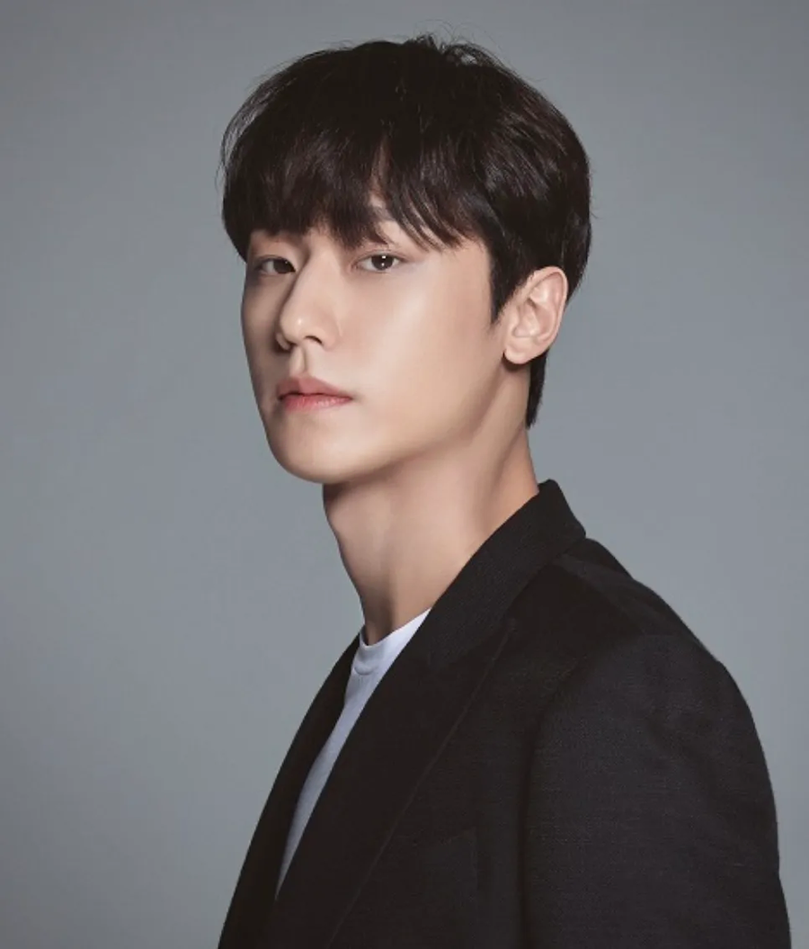 빠니보틀 잘생긴거 아냐?.jpe_6.webp