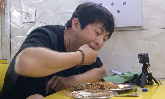근데 진짜로 인기랑 자리가 사람을 바꾸는거 맞음?_1.jpg
