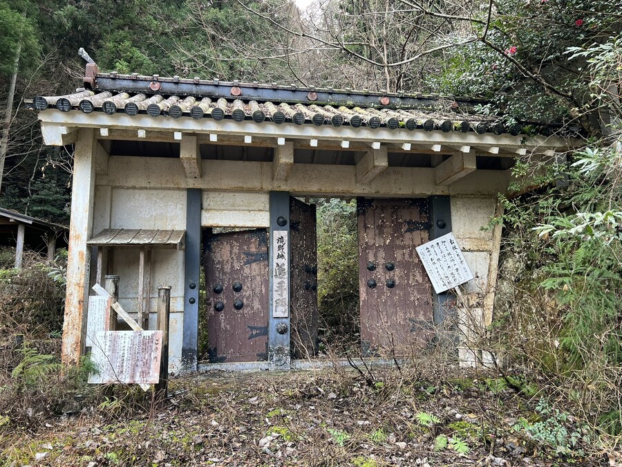 일본, 황폐화된 레저 시설 (캐슬랜드 후카야마)_3.jpg