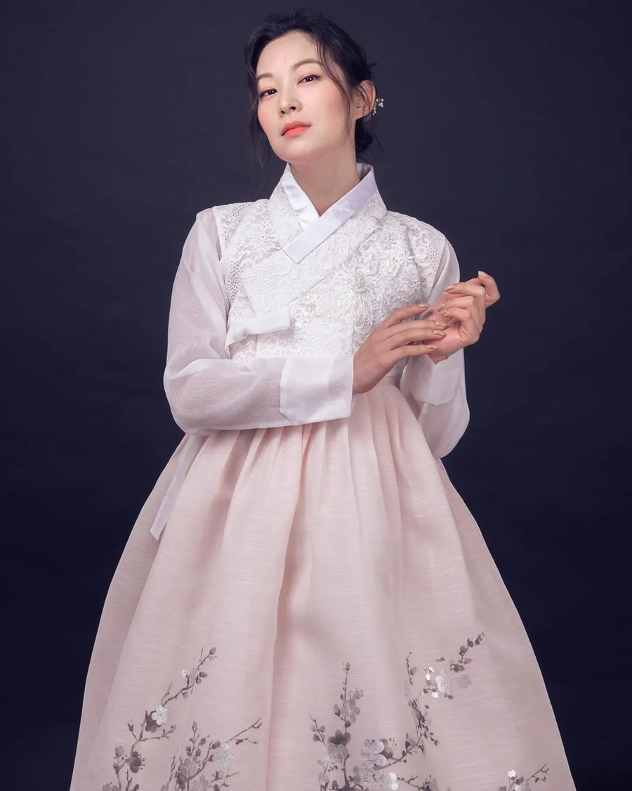 케이팝) 미스코리아 시카고 진 출신이라는 주인공 루미 성우_4.webp