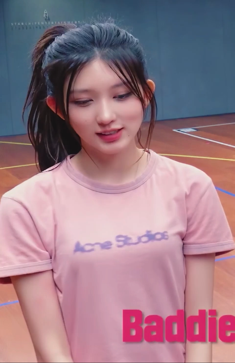 피자 먹는 누나 gif_2.webp
