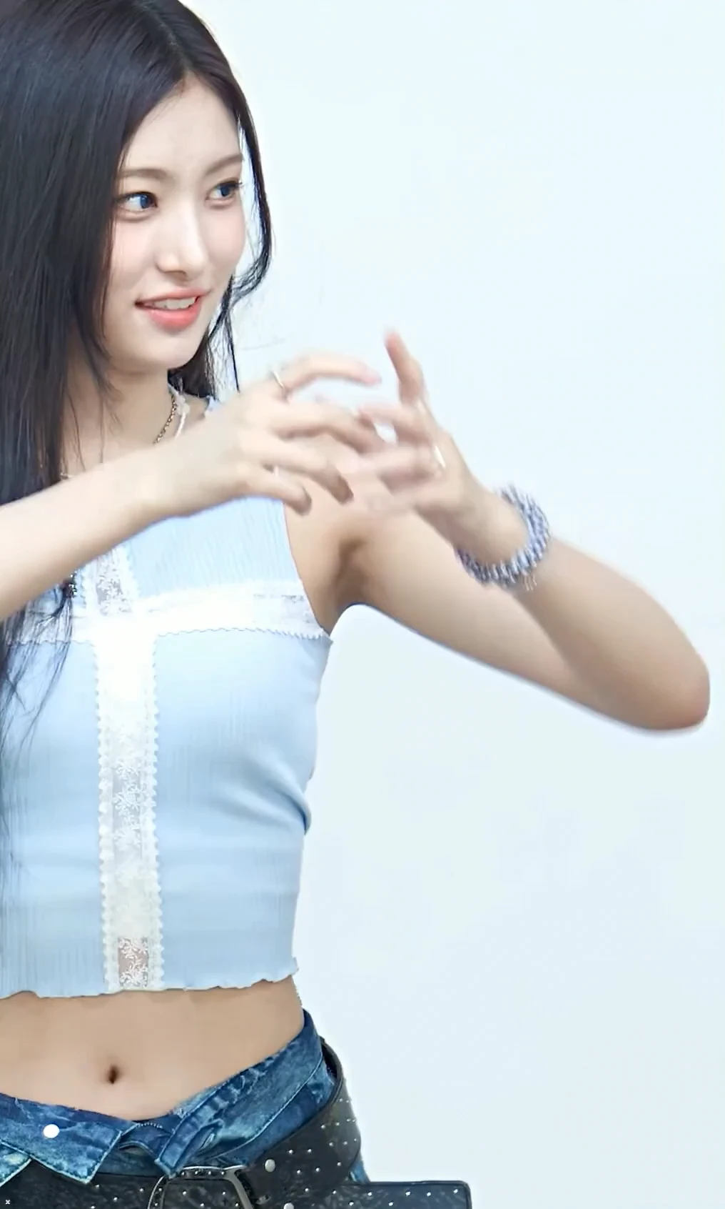 겨드랑이를 보여주는 이유 jpg_5.webp