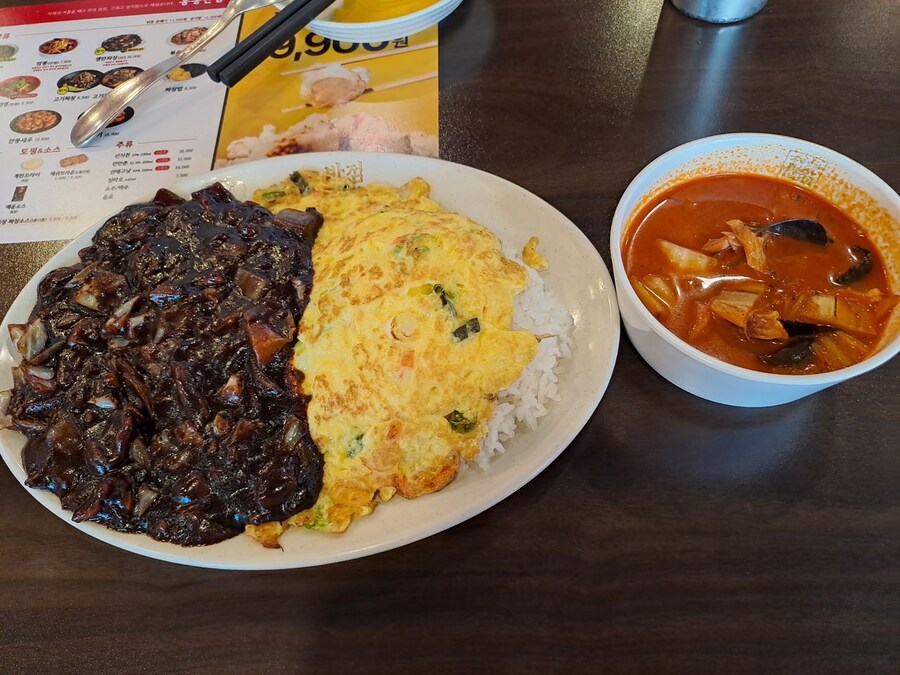 홍콩반점 볶음밥이 신메뉴인 이유_1.jpg