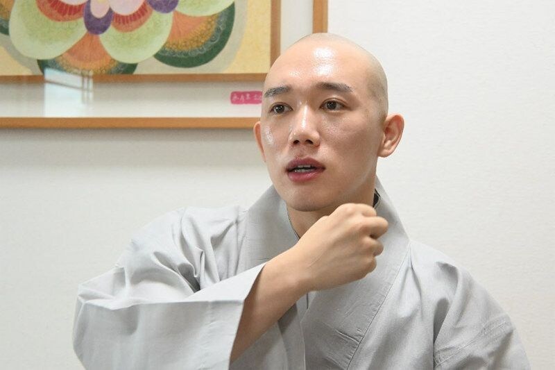 스님이랑 진솔한 대화를 나누기 위해 절을 가는거라고!_1.png