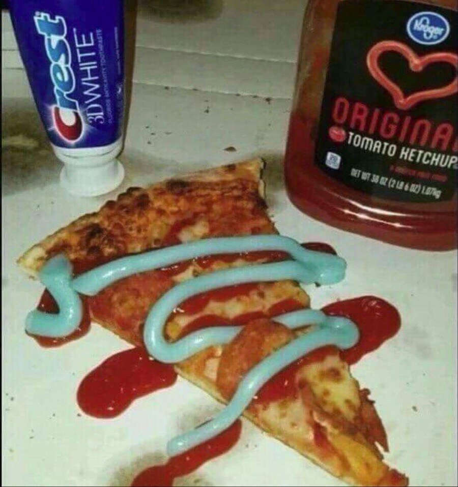 저주받은 피자_1.jpg