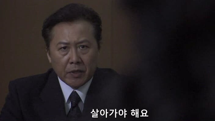 살인사건 재판 중 1차 배심원이 살해당해서 새로 배심원을 뽑은 결과_42.jpg