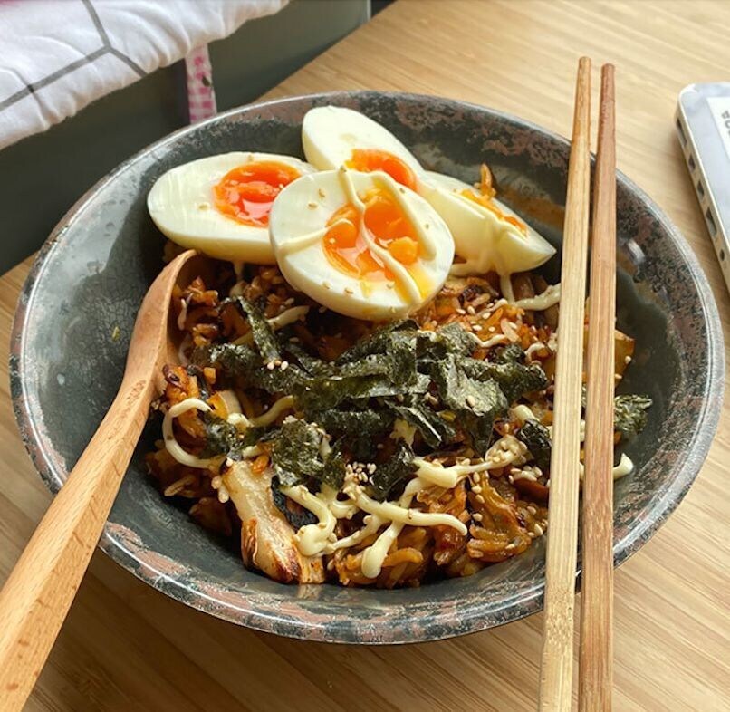 ???: 니 계란 하나만 먹을게 _2.jpg