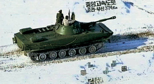 북한군 퍼레이드가 인기많은 이유_4.jpg