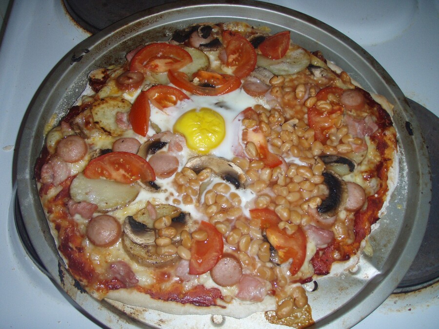 영국의 정수가 담긴 피자.pizza_1.jpeg