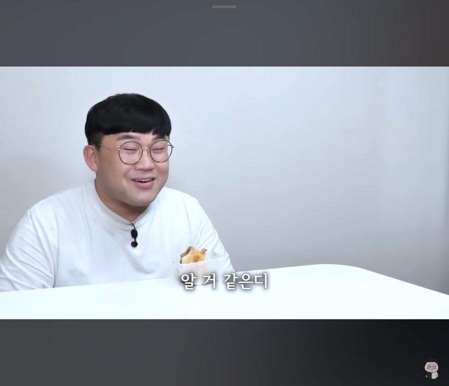 달달한 초콜릿과 마쉬멜로가 들어간 스모어 햄버거_18.jpg