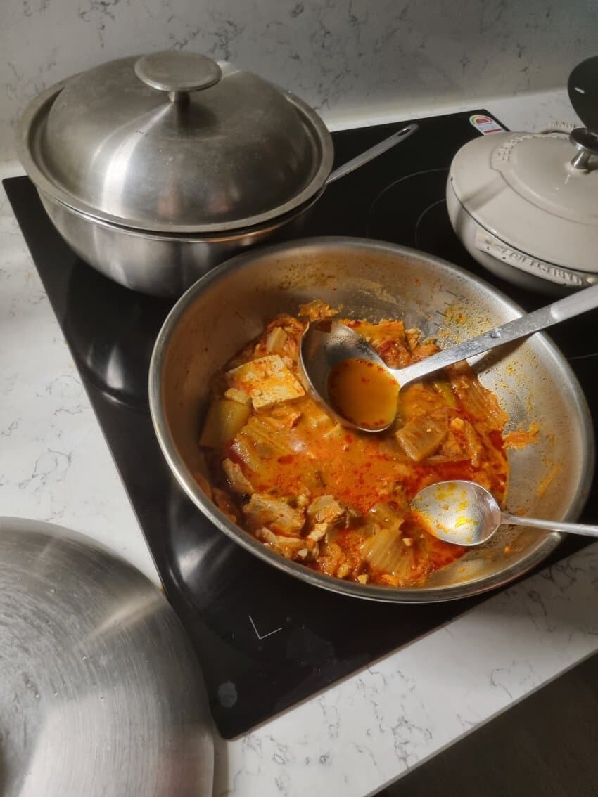 김치찌개가 가장 맛있게 느지는 순간_1.jpg