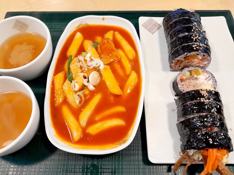 고대앞에서 난리났다는 참치김밥_1.jpg
