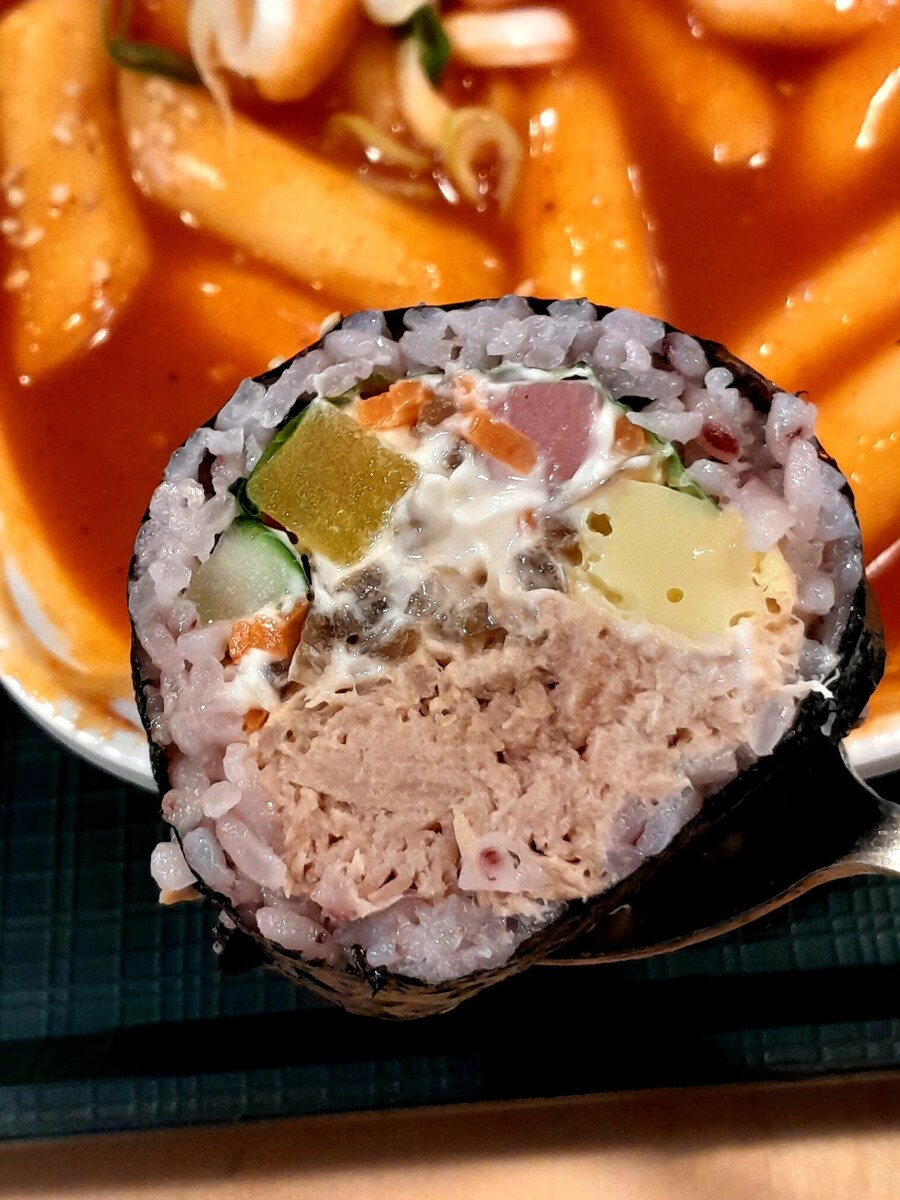 고대앞에서 난리났다는 참치김밥_3.jpg