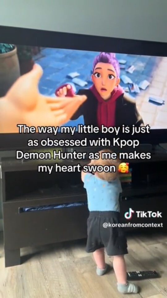 ??? : 아 케이팝 영화 그거 흥해봤자 우리가 만든것도 아니고 돈안되잖아?_4.jpg