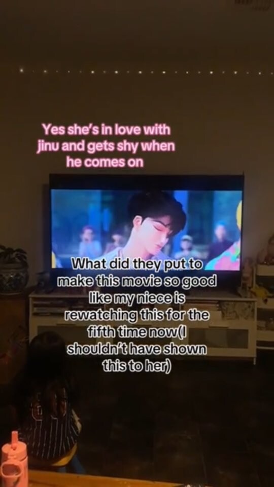 ??? : 아 케이팝 영화 그거 흥해봤자 우리가 만든것도 아니고 돈안되잖아?_5.jpg