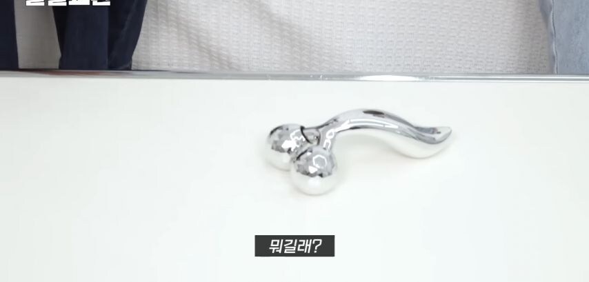 눈 가린 상태에서 물건 맞추기_3.jpg
