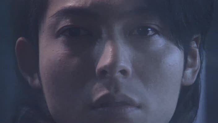 지명수배 중인 테러리스트를 쫓던 형사들_11.jpg
