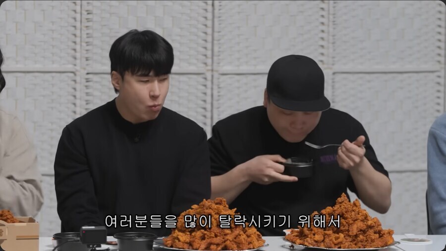 여자들을 웃게 만드는 아재개그 하나 알려줌_1.jpg