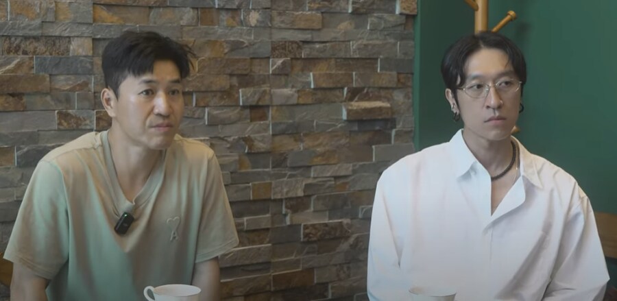 와 빽가 정색하니까 진짜 무섭구나 표정_1.png