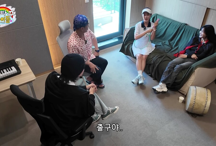 남자에게 왼손으로 쳐준다는 유부녀_4.jpg