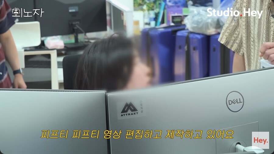 소속 회사 사무실로 출근 한 바비킴_6.png