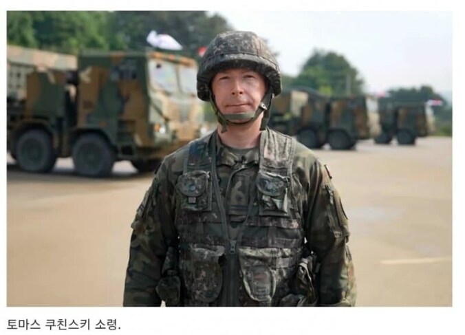 외국인도 한국 전투복 입으면 한국군 됨_1.png