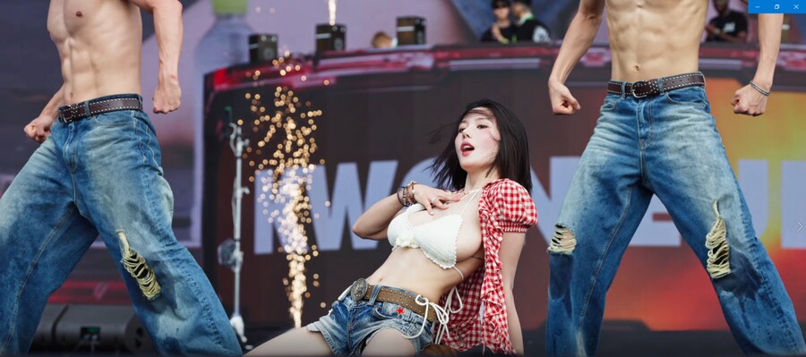 워터밤 권은비 레전드 갱신_4.png