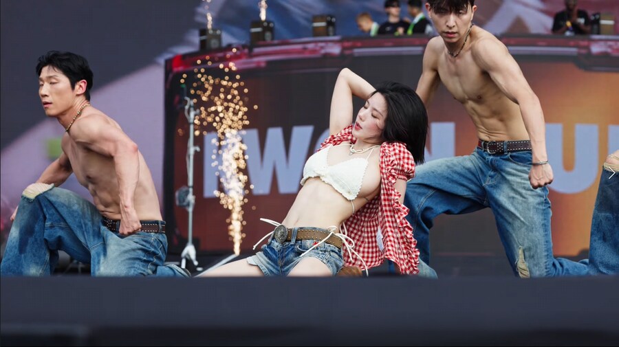 워터밤 권은비 레전드 갱신_6.png