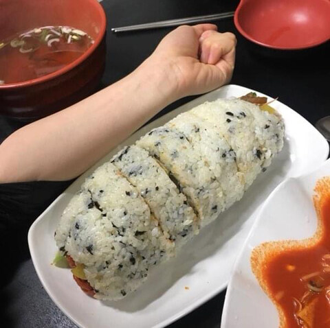 30대가 되면 김밥 한 줄도 벅찹니다_1.jpg