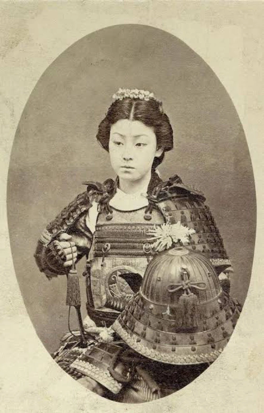 일본 여성 사무라이_1.webp