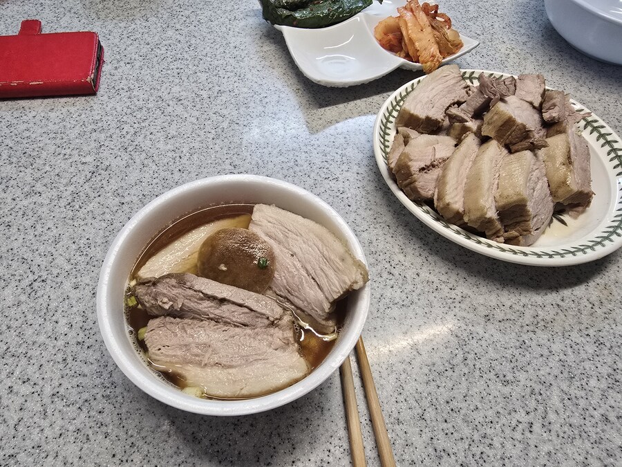 일본애들 라멘에 차슈 너무 얇게 2장만 올리는거 짜증난다_6.jpg