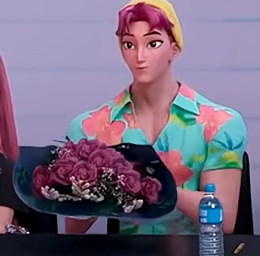 케이팝) 각 멤버별 꽃 선물 받았을때 리액션 특징_6.jpg