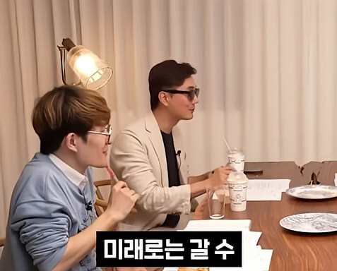시간 여행은 지금도 가능하다는 과학자_4.jpg