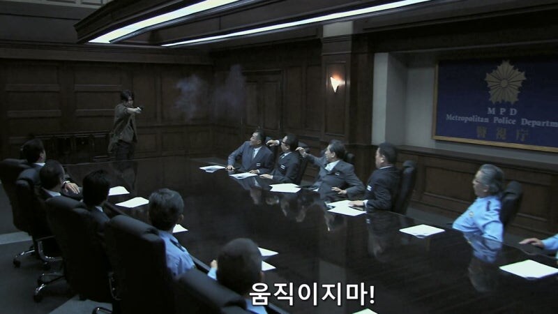 인질을 잡고 있는 범인을 자극해서는 안됩니다._1.jpg