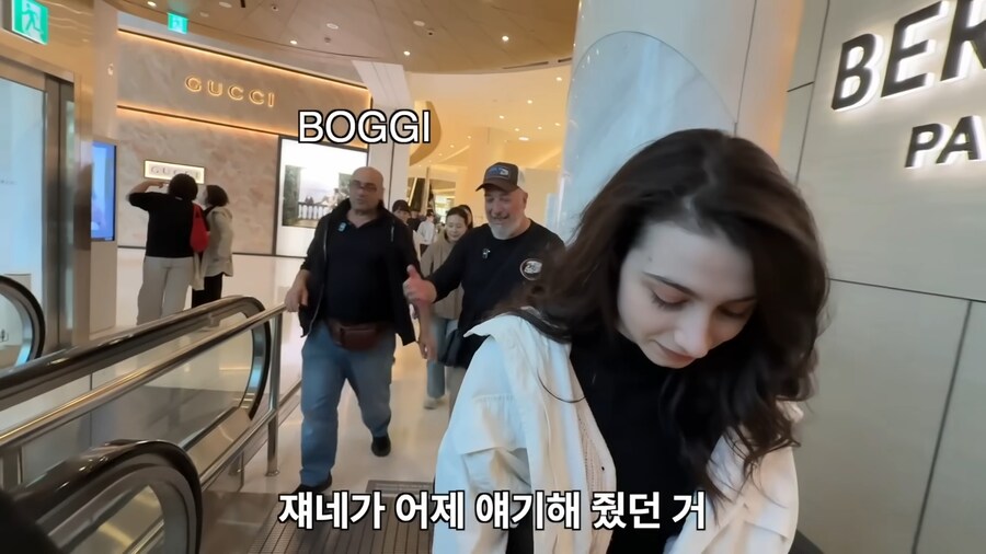 (스압) 이탈리아 할아버지 두명이 한국에서 ㅂㅈ를 찾는 영상_7.jpg