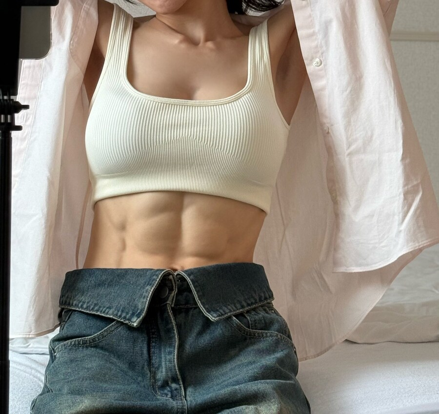 벗으면 굉장한 몸.jpg_2.jpg