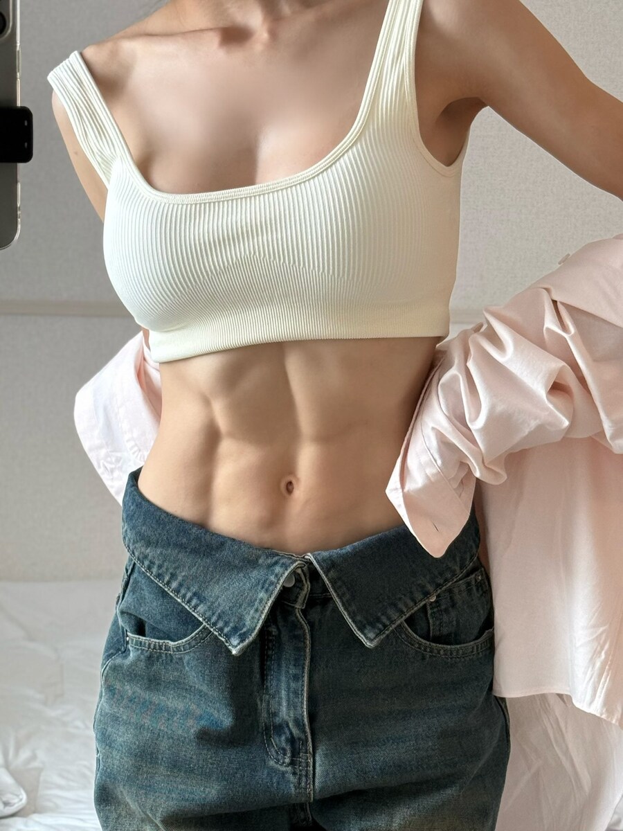 벗으면 굉장한 몸.jpg_3.jpg